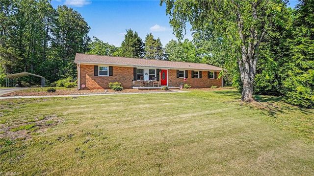 4219 Langden Drive, Winston-salem, NC 27107