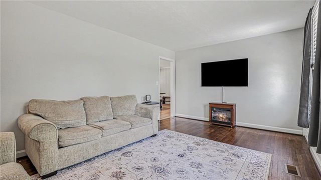 4219 Langden Drive, Winston-salem, NC 27107