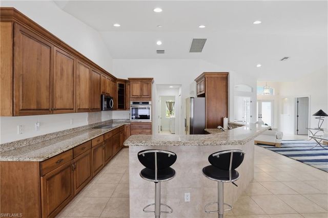 419 SW 12th ST, Cape Coral, FL 33991