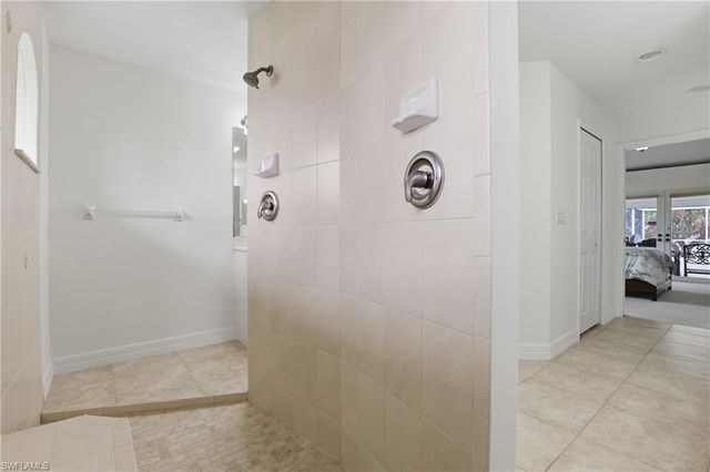 419 SW 12th ST, Cape Coral, FL 33991