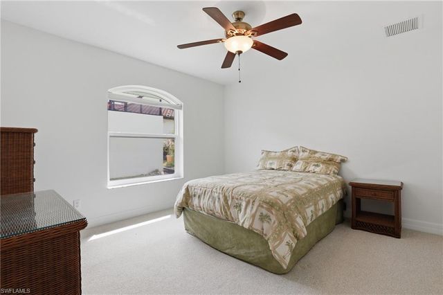 419 SW 12th ST, Cape Coral, FL 33991