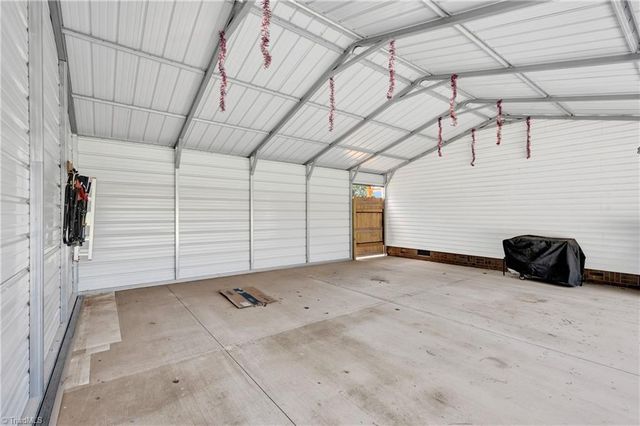 1008 Pine Ridge Drive, Hamptonville, NC 27020