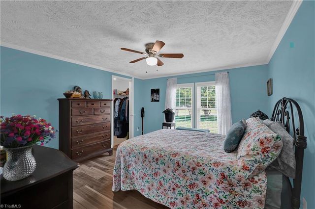 1008 Pine Ridge Drive, Hamptonville, NC 27020
