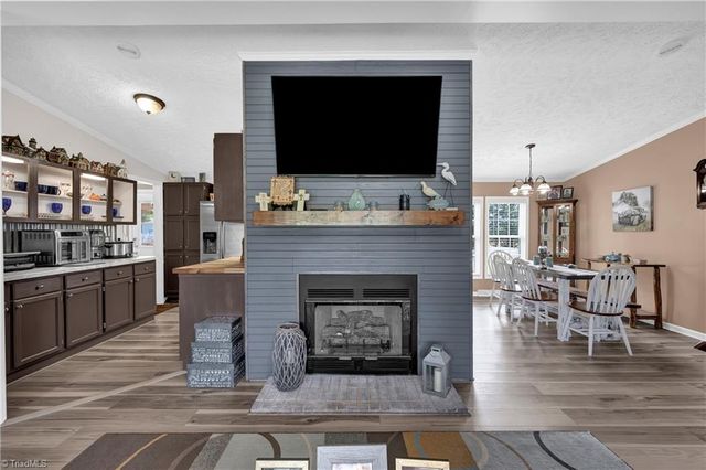 1008 Pine Ridge Drive, Hamptonville, NC 27020