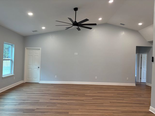 62 Frank Run, Midway, FL 32343