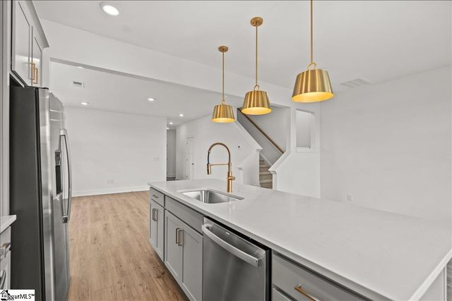 202 Cali Way, Piedmont, SC 29673
