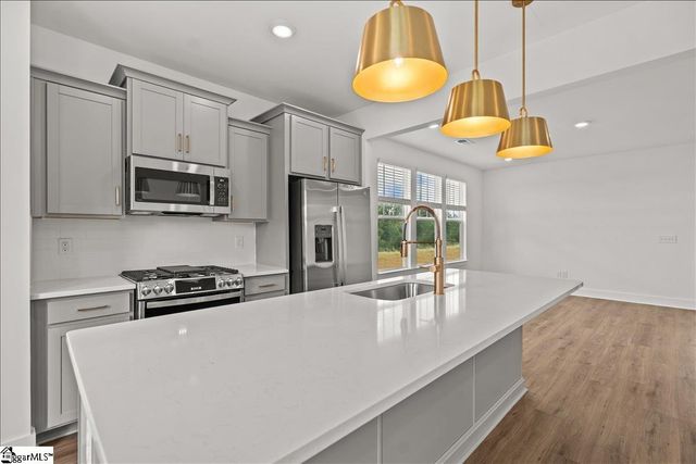 202 Cali Way, Piedmont, SC 29673