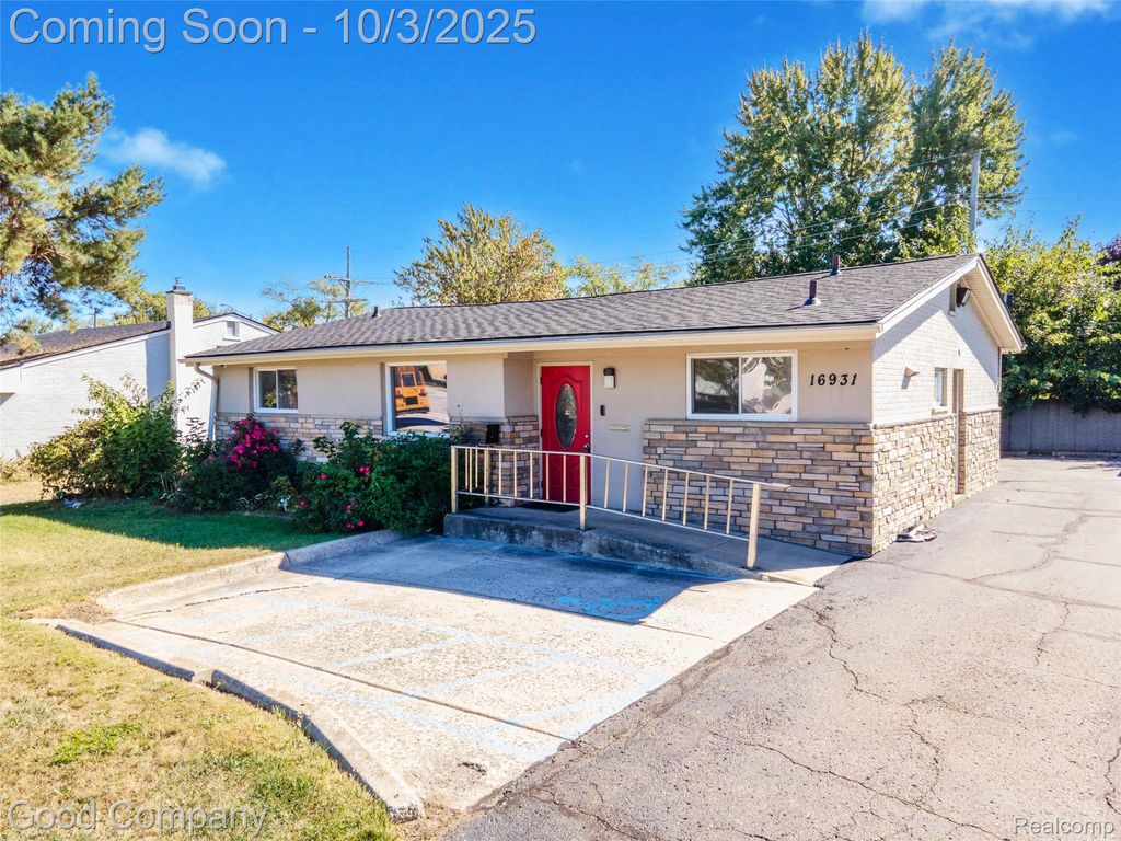 16931 W 10 Mile Road, Southfield, MI 48075