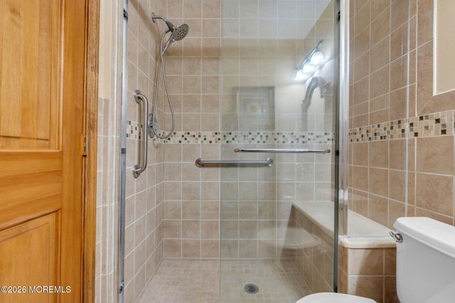 10 Waters Edge, Brielle, NJ 08730