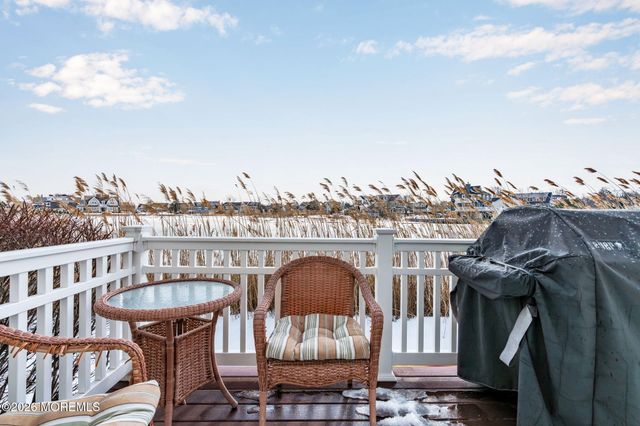 10 Waters Edge, Brielle, NJ 08730