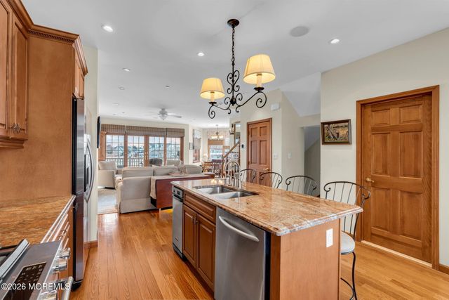 10 Waters Edge, Brielle, NJ 08730