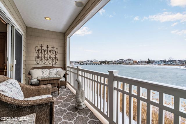 10 Waters Edge, Brielle, NJ 08730