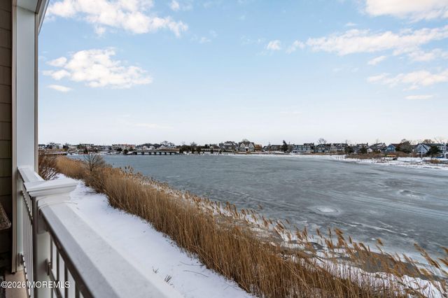 10 Waters Edge, Brielle, NJ 08730