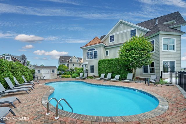 10 Waters Edge, Brielle, NJ 08730