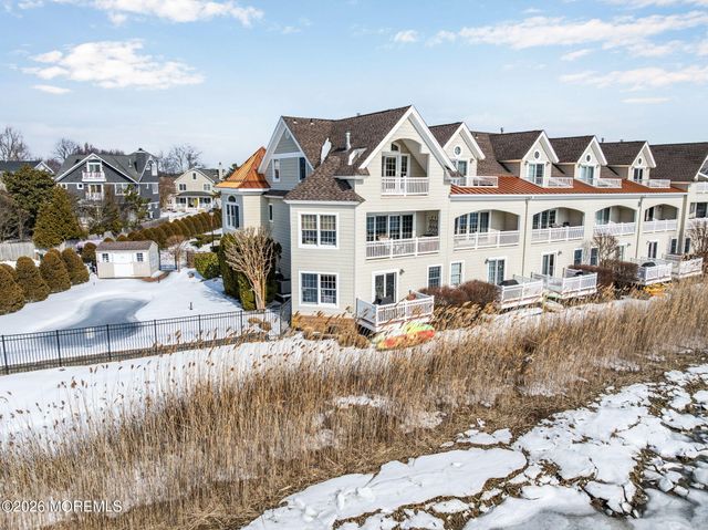 10 Waters Edge, Brielle, NJ 08730