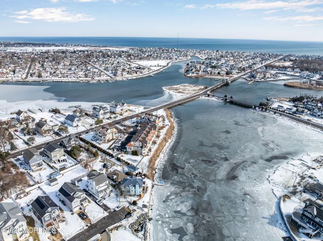 10 Waters Edge, Brielle, NJ 08730