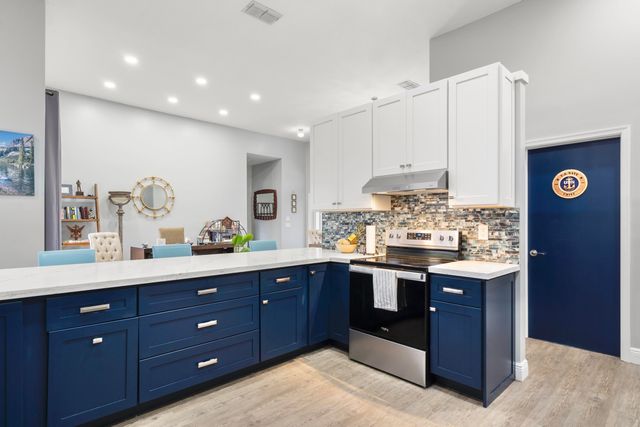 102 SW 120th Lane, Coral Springs, FL 33071