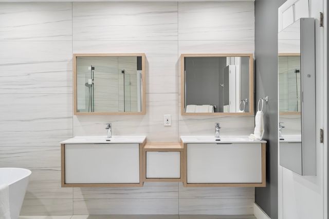 102 SW 120th Lane, Coral Springs, FL 33071