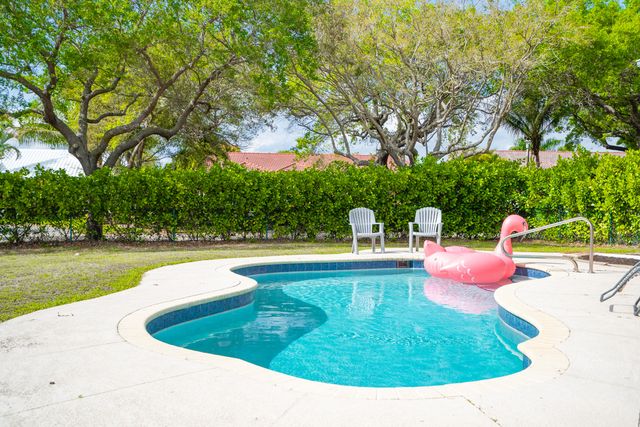 102 SW 120th Lane, Coral Springs, FL 33071