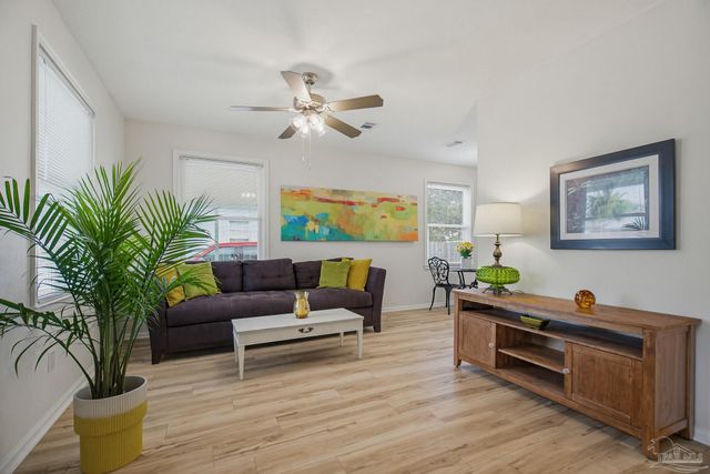 314 Flannan Rd, Pensacola, FL 32507
