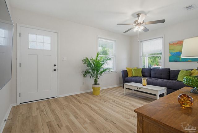 314 Flannan Rd, Pensacola, FL 32507