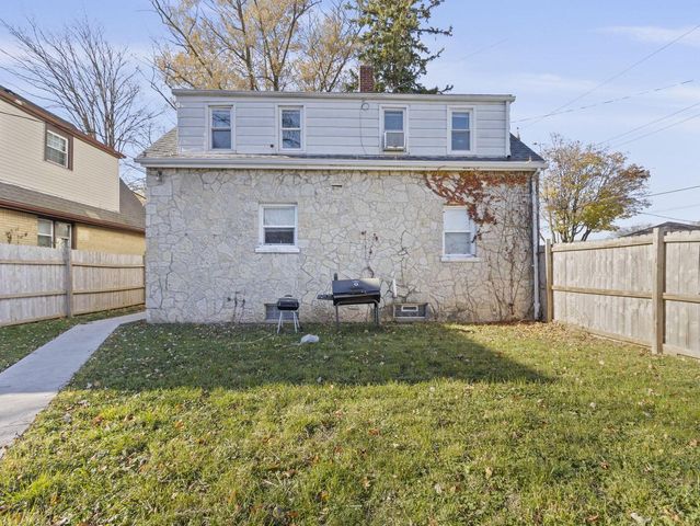 4768 N 52nd STREET, Milwaukee, WI 53218