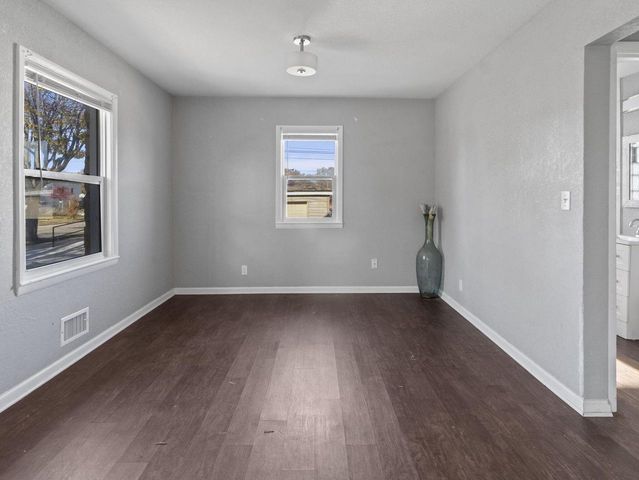 4768 N 52nd STREET, Milwaukee, WI 53218