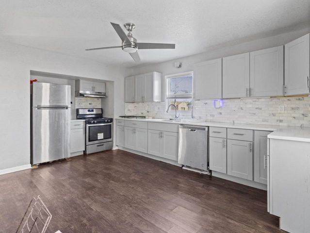 4768 N 52nd STREET, Milwaukee, WI 53218