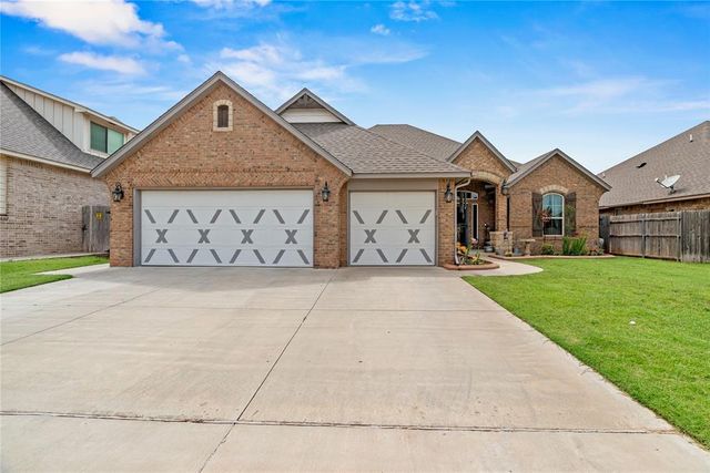 4813 Hidalgo Avenue, Mustang, OK 73064