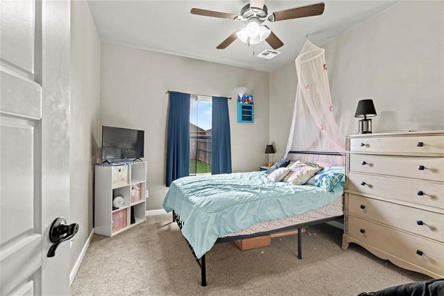 4813 Hidalgo Avenue, Mustang, OK 73064