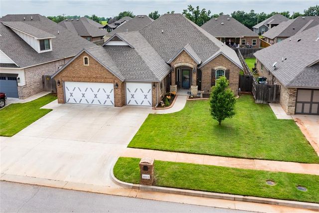 4813 Hidalgo Avenue, Mustang, OK 73064