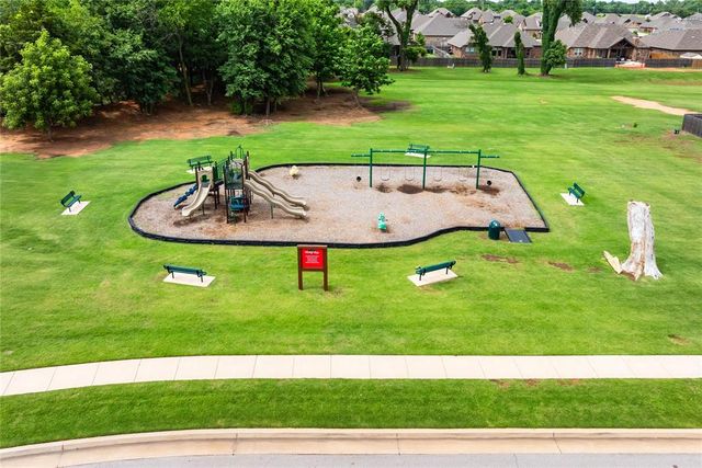 4813 Hidalgo Avenue, Mustang, OK 73064