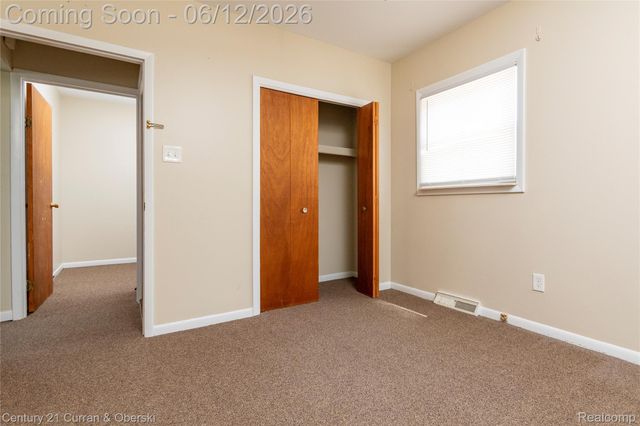 1463 Reo Avenue, Lincoln Park, MI 48146
