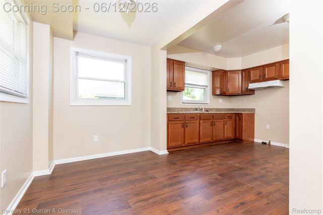 1463 Reo Avenue, Lincoln Park, MI 48146