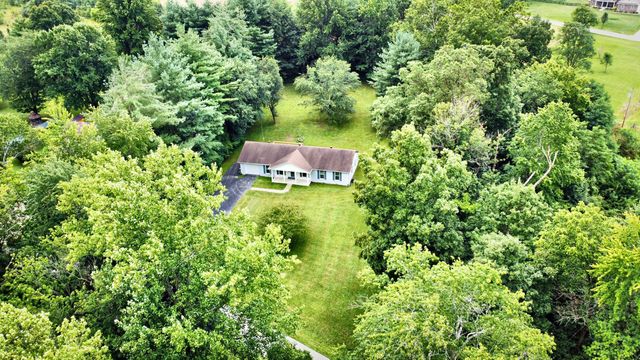 109 Echo Springs Drive, Frankfort, KY 40601