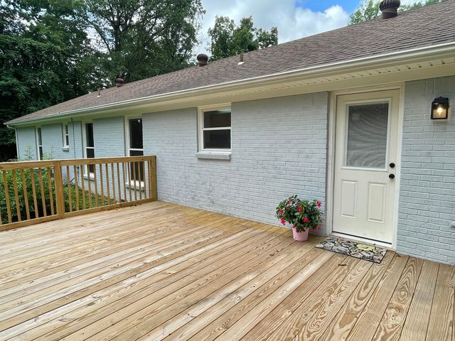 109 Echo Springs Drive, Frankfort, KY 40601