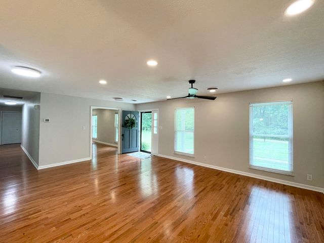 109 Echo Springs Drive, Frankfort, KY 40601