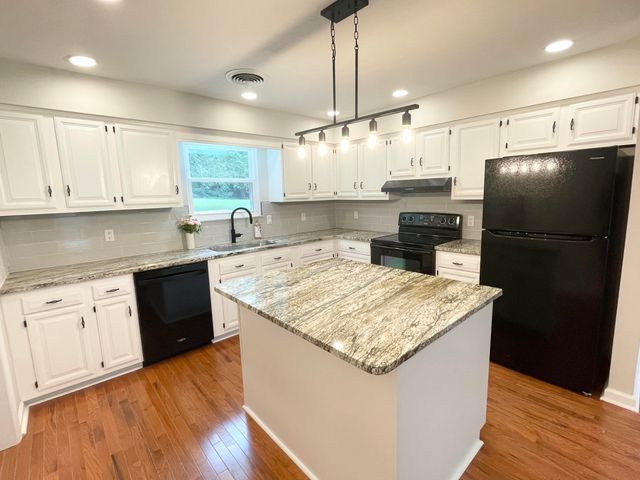 109 Echo Springs Drive, Frankfort, KY 40601