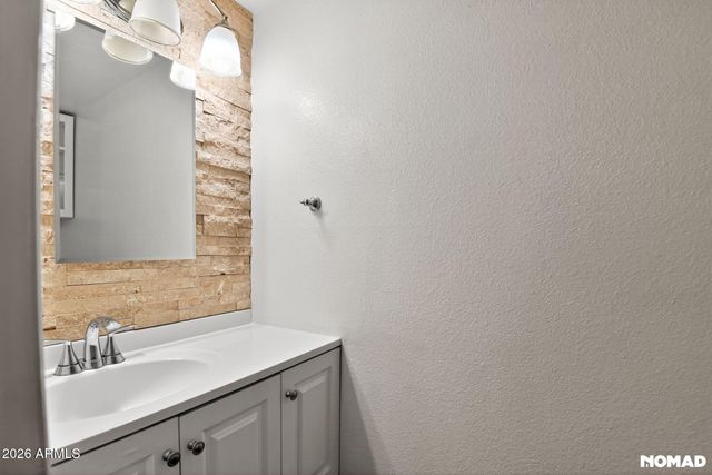 1228 E LAWRENCE Lane, Phoenix, AZ 85020