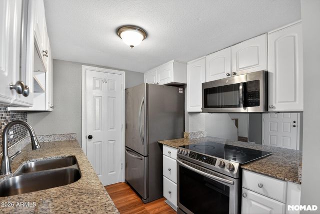 1228 E LAWRENCE Lane, Phoenix, AZ 85020
