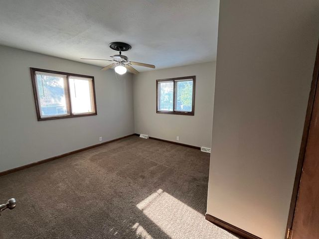 717 E Magnolia Road, Salina, KS 67401