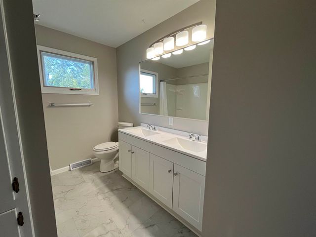 717 E Magnolia Road, Salina, KS 67401