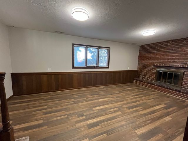 717 E Magnolia Road, Salina, KS 67401