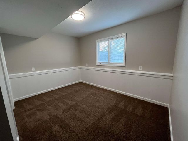 717 E Magnolia Road, Salina, KS 67401