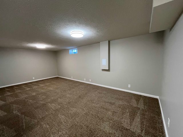 717 E Magnolia Road, Salina, KS 67401