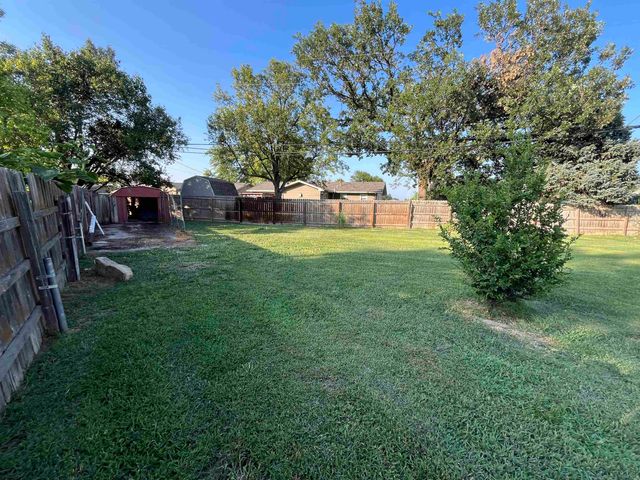 717 E Magnolia Road, Salina, KS 67401