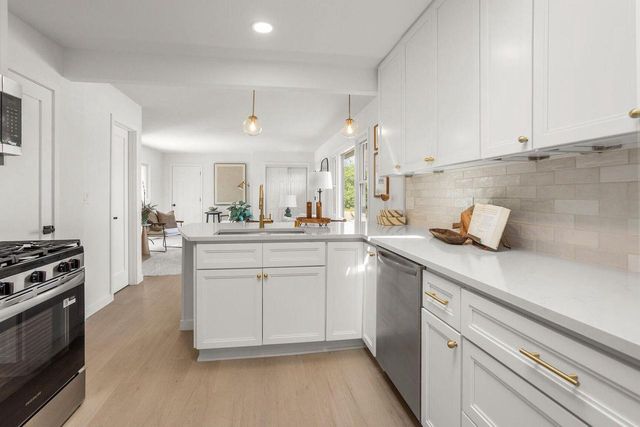 2285 N 166th STREET, Brookfield, WI 53005