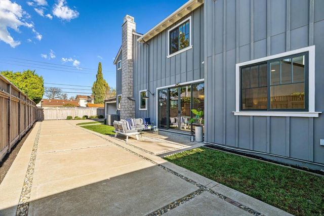 1741 Connecticut Drive, Redwood City, CA 94061