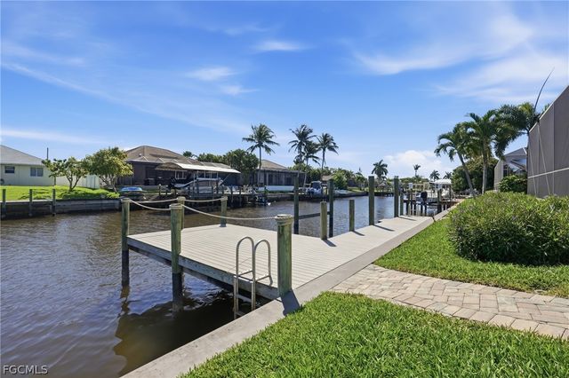 2217 SE 19th AVE, Cape Coral, FL 33990