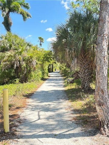 2217 SE 19th AVE, Cape Coral, FL 33990